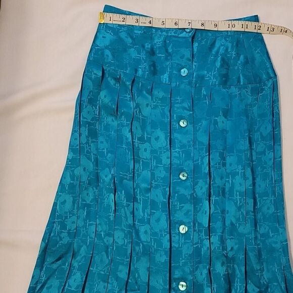 COPY - Vintage Nordstrom point of view pleated silk skirt set - Picture 14 of 14